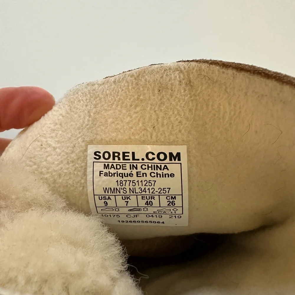 SOREL Phoenix Short Lace Lux Waterproof Boot Size 9 Natural Tan